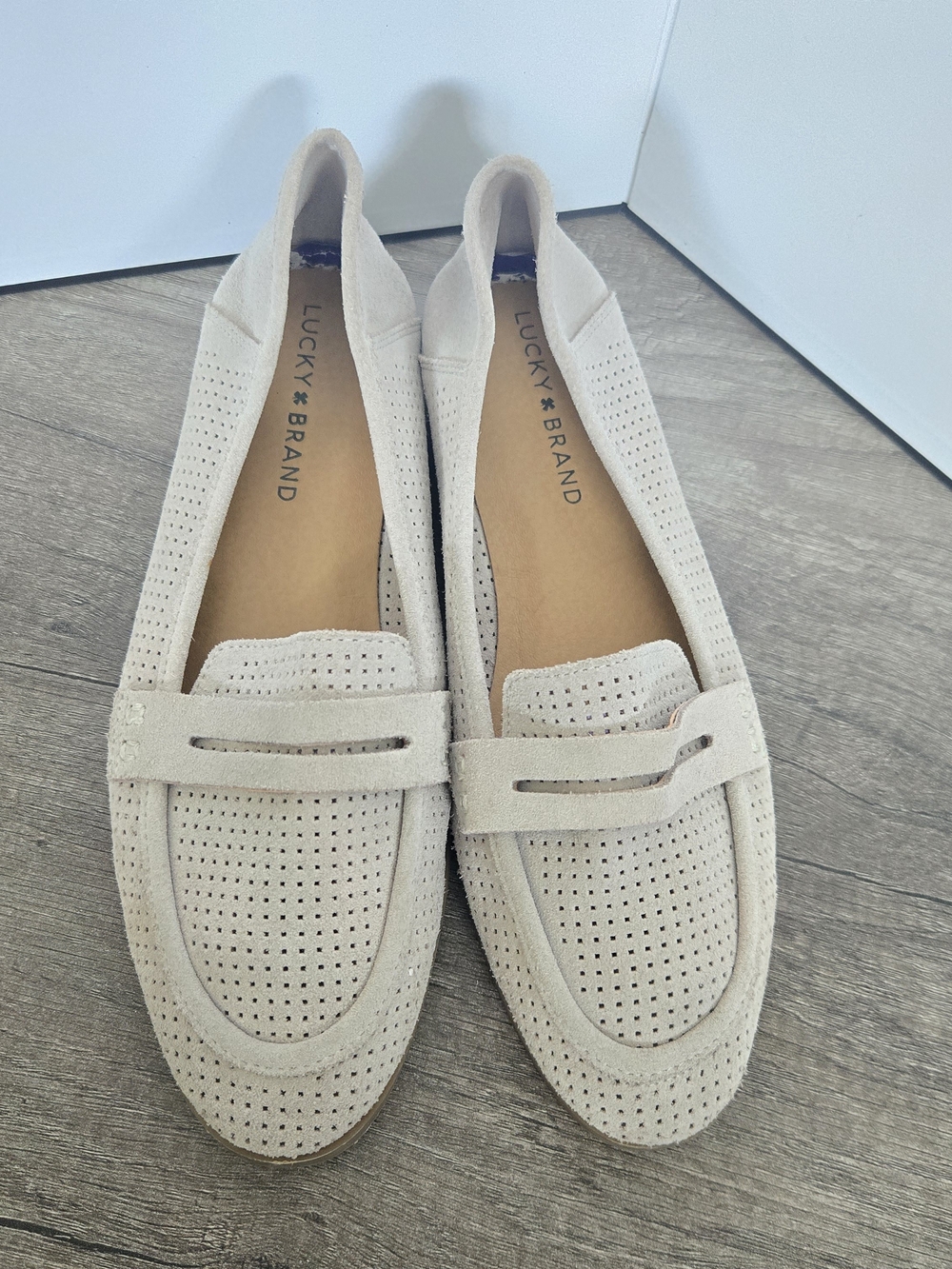 LUCKY BRAND Caylon TAUPE LEATHER SUEDE Perforated Penny Loafers Shoes Size 8.5